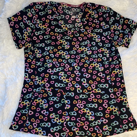 Scrub top - Picture 2 of 3